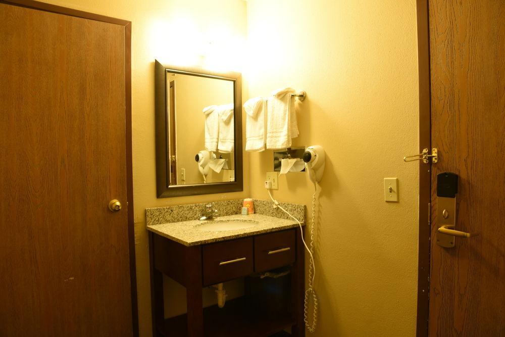 Dakota Pines Inn ラピッドシティ エクステリア 写真